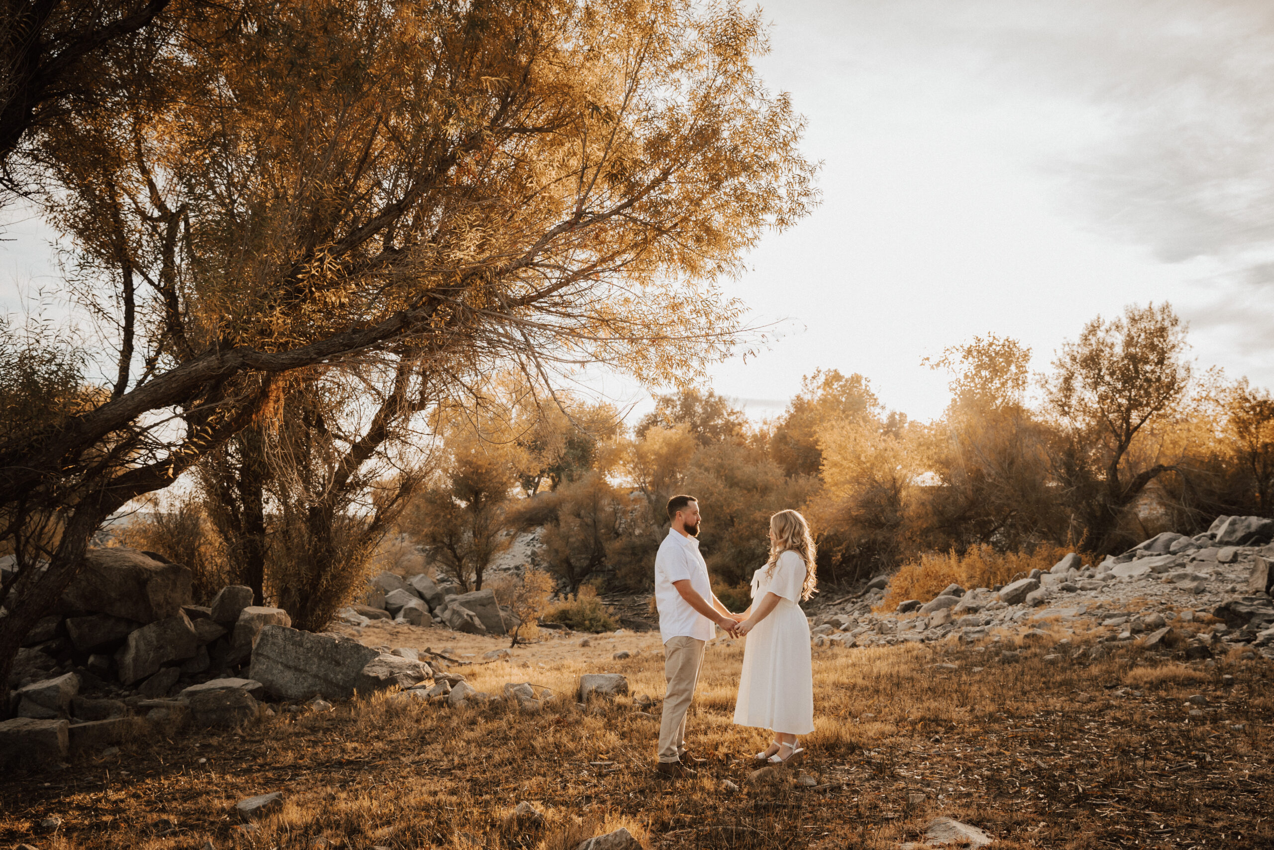 Laid-back and romantic couple's session by the lake in Northern California
