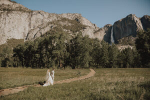 Yosemite swinging bridge elopement5