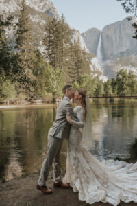 Yosemite swinging bridge elopement6