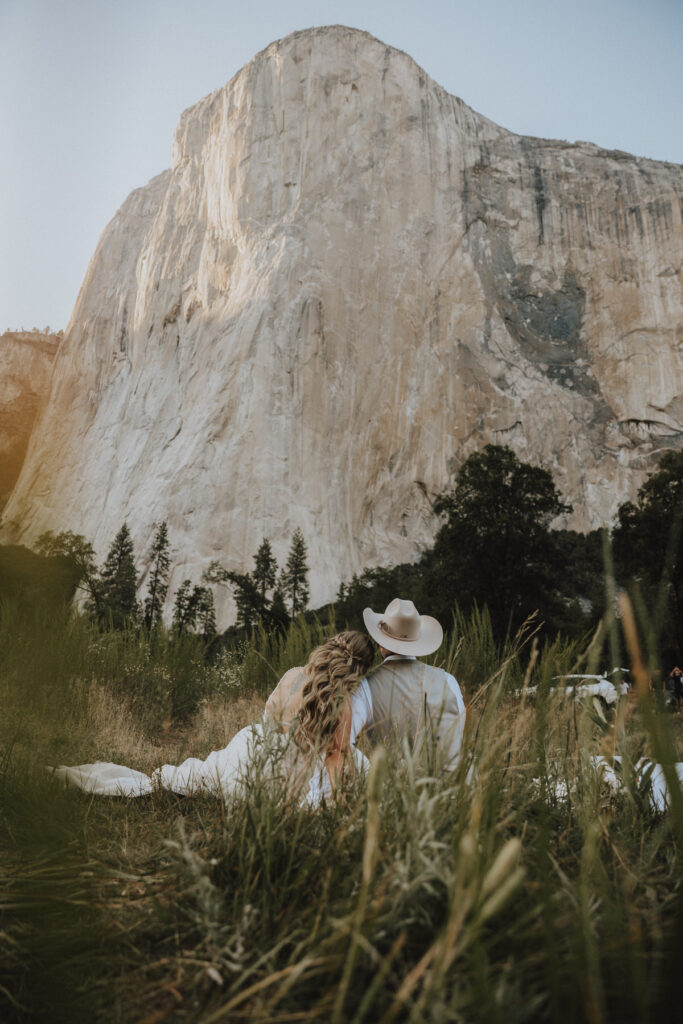 Yosemite elopement photographer cathedral beach sunset elopement 21
