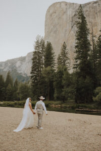 Yosemite elopement photographer cathedral beach sunset elopement 29