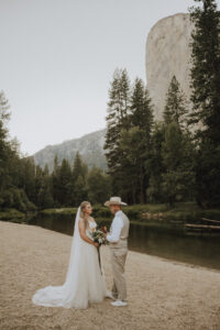 Yosemite elopement photographer cathedral beach sunset elopement 32
