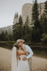Yosemite elopement photographer cathedral beach sunset elopement 34
