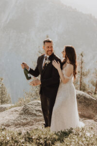 Yosemite elopement photographer glacier point sunrise elopement 22
